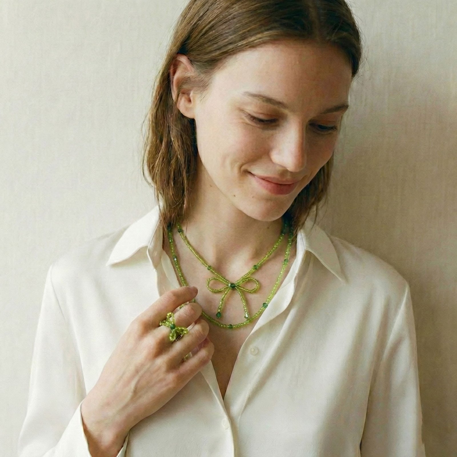 isanya - collezione bow - indossato verde