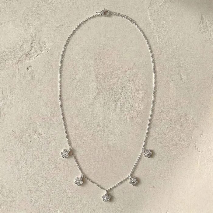 Collezione Light - collana fiori