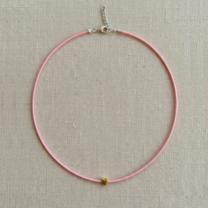 Isanya - Collana filo rosa